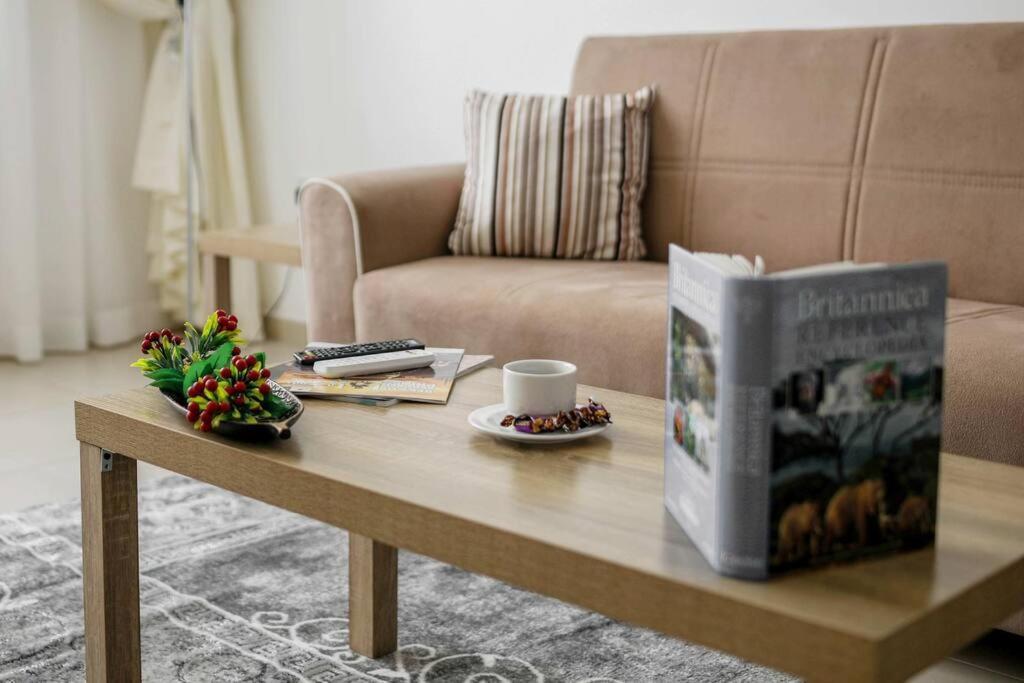 Book Me! 3 Bedroom Front Abu Dhabi