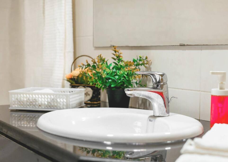 Book Me! 3 Bedroom Front * Abu Dhabi